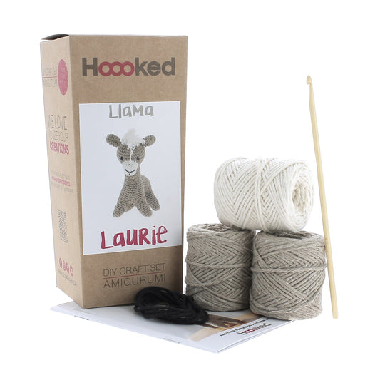 DIY Crochet Kit Llama Laurie - Taupe PAK140 Hoooked