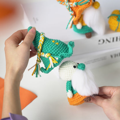Gnomes Amigurumi DIY Crochet Kit Wizardi F07N8-M163 Wizardi