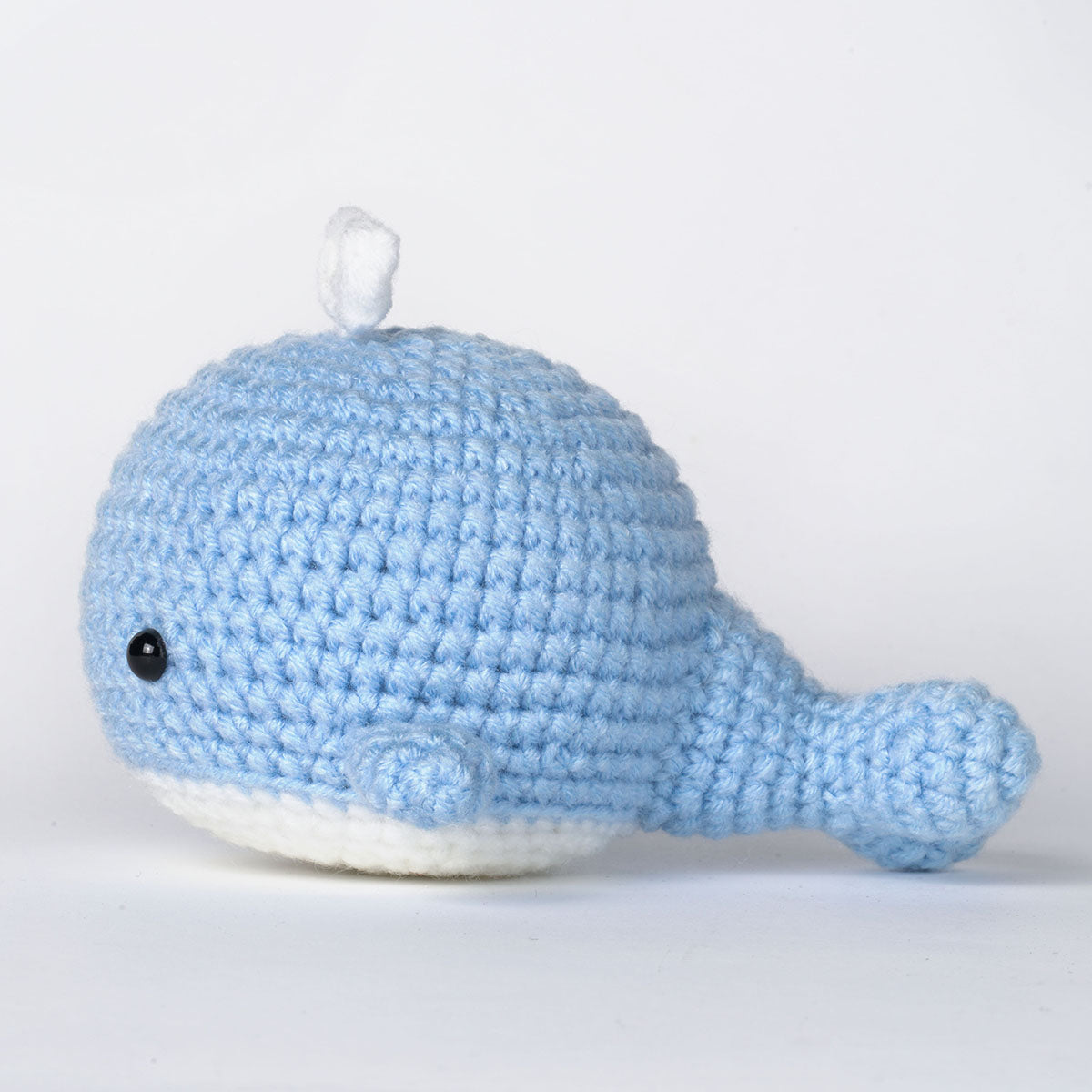 Whale Amigurumi DIY Crochet Kit Wizardi F07N8-M43 Wizardi