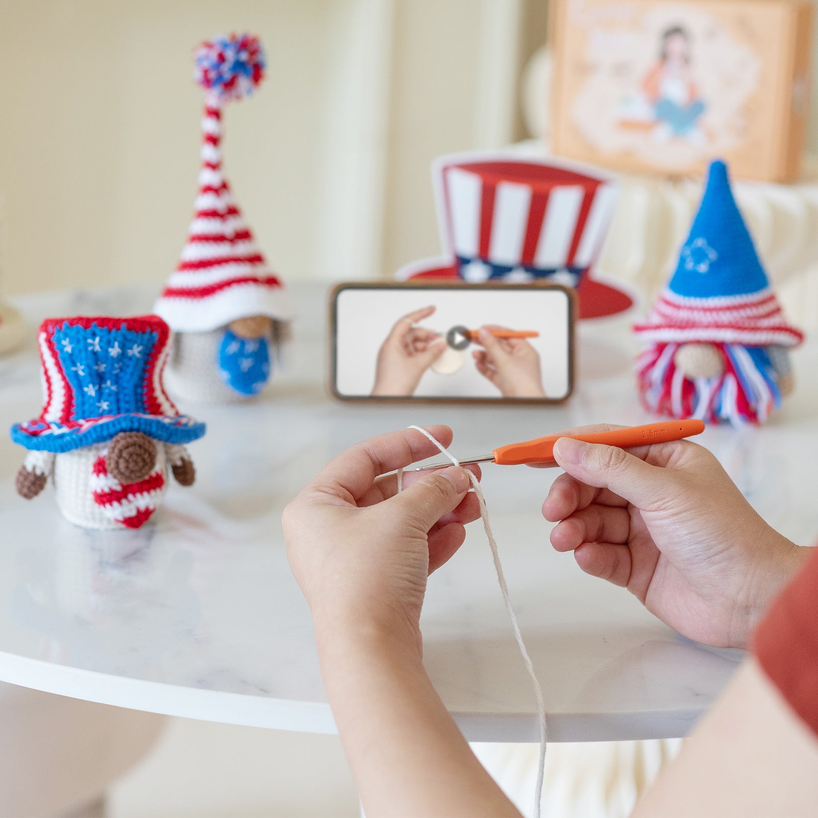 Patriotic Gnome Amigurumi DIY Crochet Kit Wizardi F07N8-M195 Wizardi