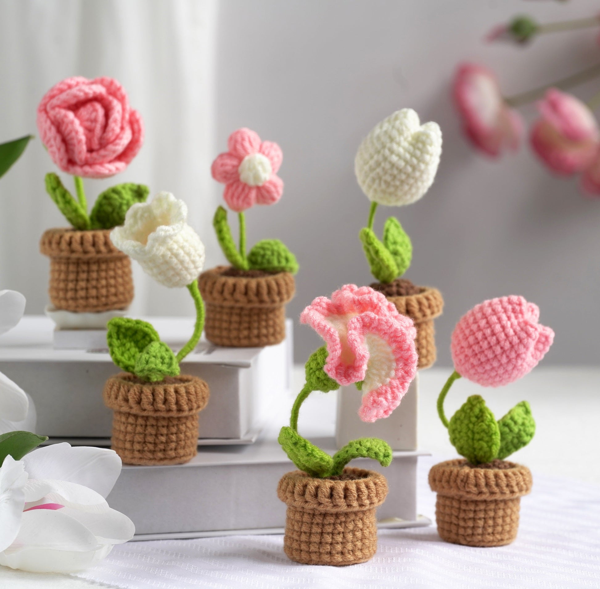 Pink and White Flowers. Potted Flower Amigurumi DIY Crochet Kit Wizardi F07N8-M23 Wizardi