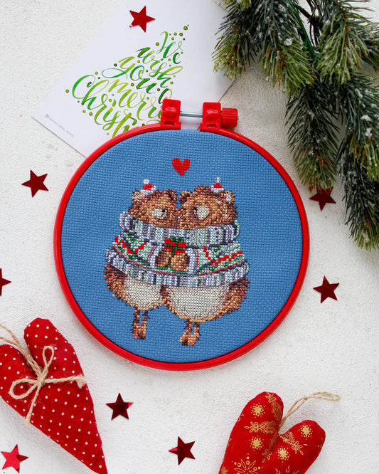 Cross stitch kit Give me a hug AHM-027 Abris Art