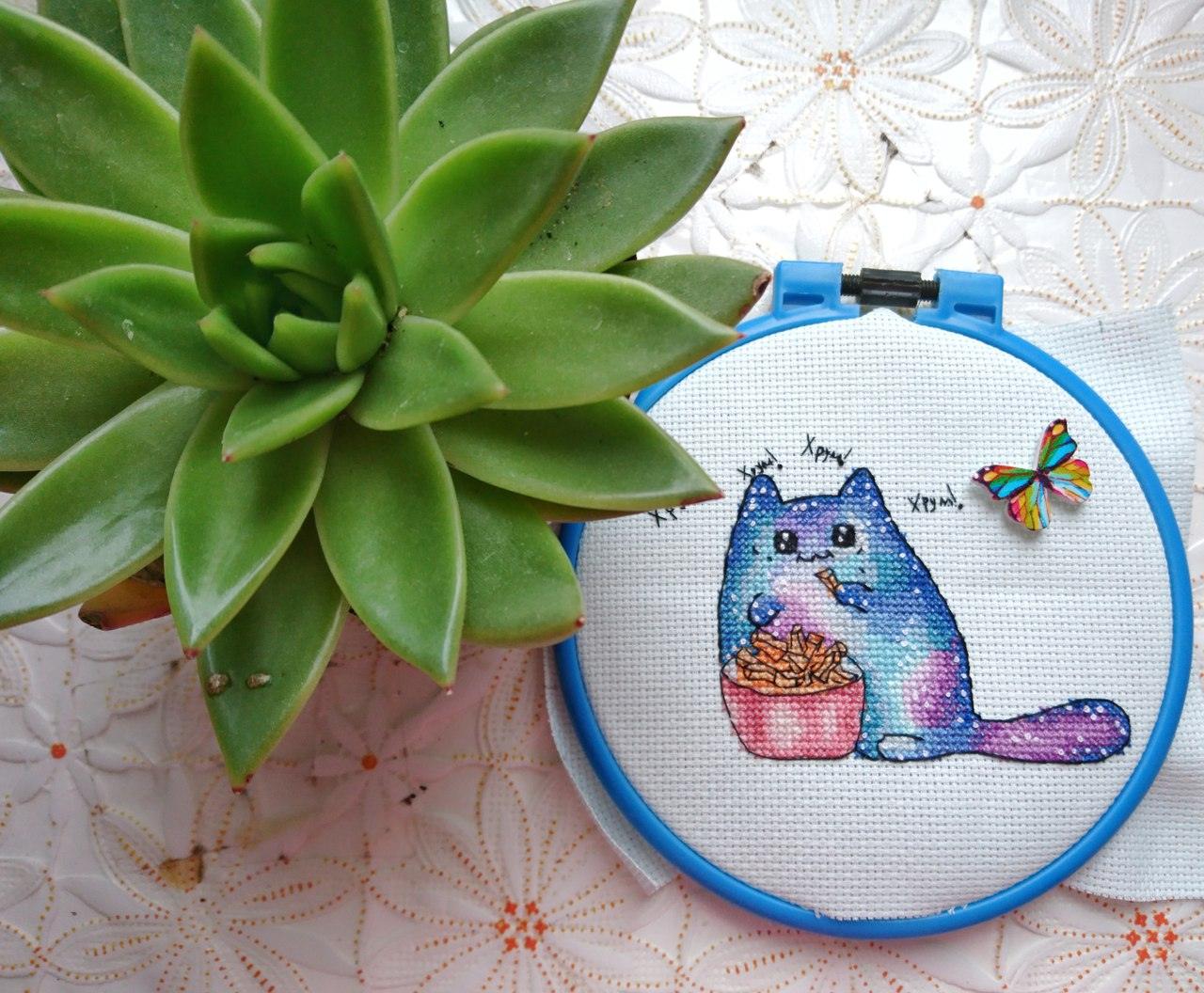 Crunch-crunch - PDF Cross Stitch Pattern Alyona Savchenko