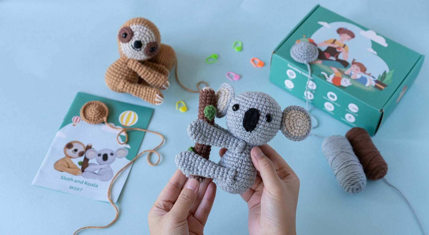 Sloth and Koala Amigurumi DIY Crochet Kit Wizardi F07N8-M207 Wizardi